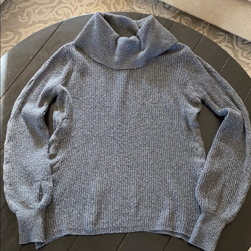 Turtle neck sweater